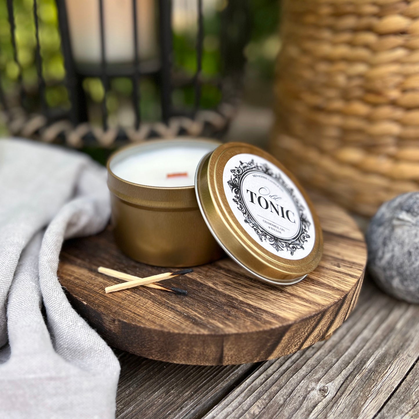 Odd Tonic - Chamomile, Gin & Balsam Candle