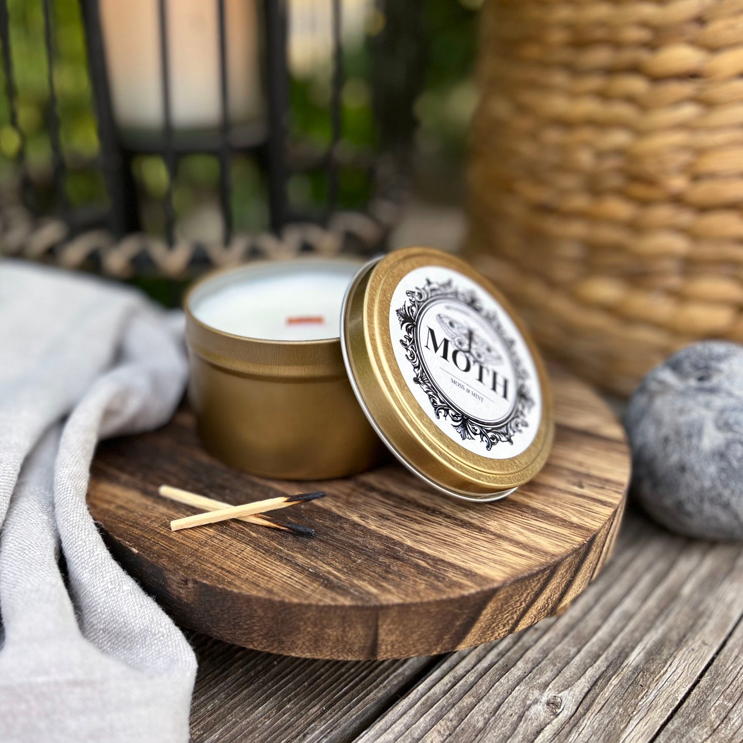 Moth - Moss & Mint Candle